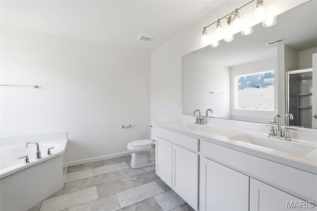 24 Bluestem Court, Lake St Louis, MO 63367