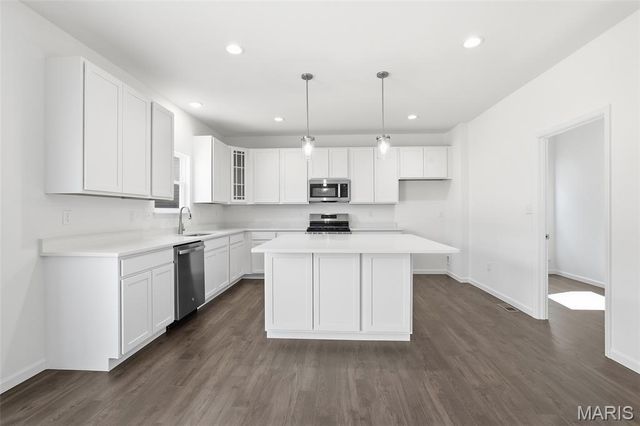24 Bluestem Court, Lake St Louis, MO 63367