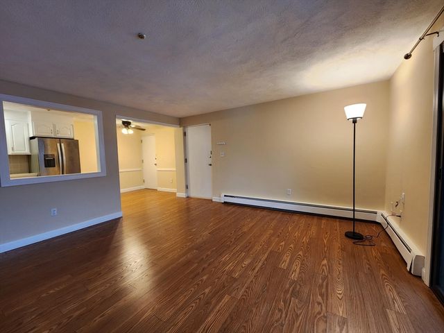 40 Colonial Dr 40-8, Andover, MA 01810
