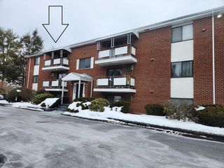 40 Colonial Dr 40-8, Andover, MA 01810