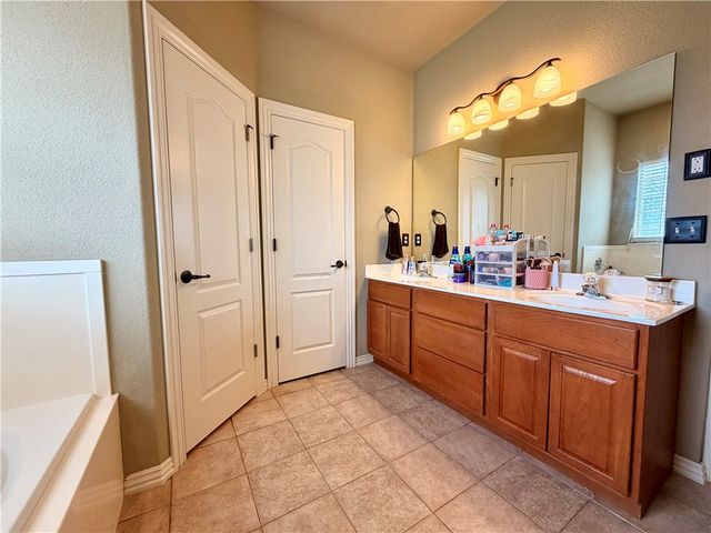 3557 Montpilier Place, Springdale, AR 72762