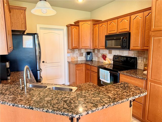 3557 Montpilier Place, Springdale, AR 72762