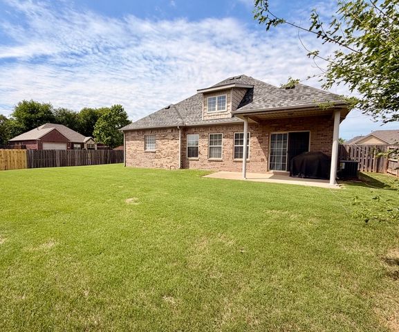 3557 Montpilier Place, Springdale, AR 72762