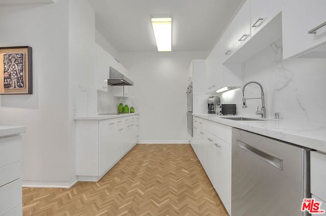 9255 Doheny Road 2406, West Hollywood, CA 90069