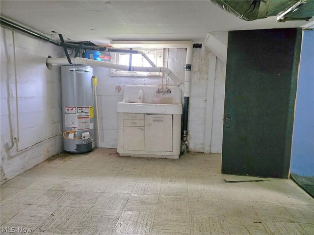 9 Camden Place, Parkersburg, WV 26101