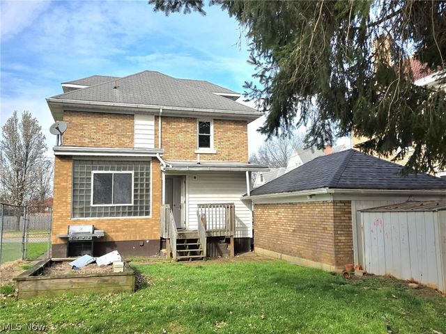 9 Camden Place, Parkersburg, WV 26101