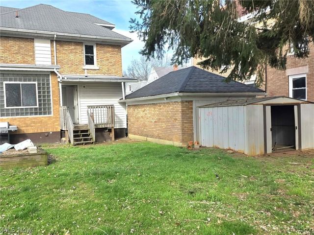 9 Camden Place, Parkersburg, WV 26101