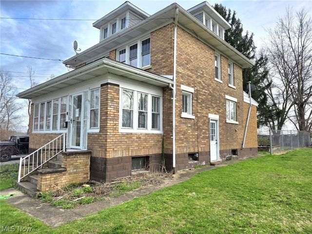9 Camden Place, Parkersburg, WV 26101