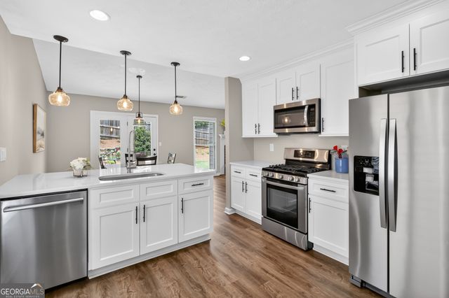 215 Tanners Court, Johns Creek, GA 30022