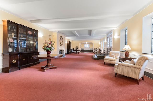 25-40 31 Avenue 6F, Astoria, NY 11106