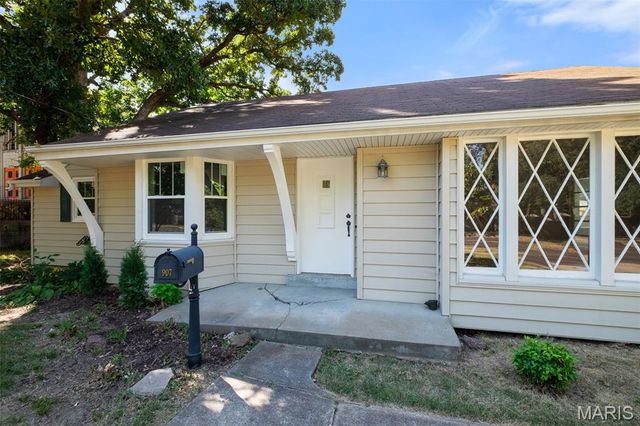 907 Edgar Road, St Louis, MO 63119