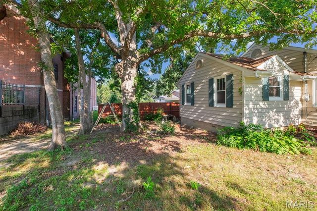 907 Edgar Road, St Louis, MO 63119