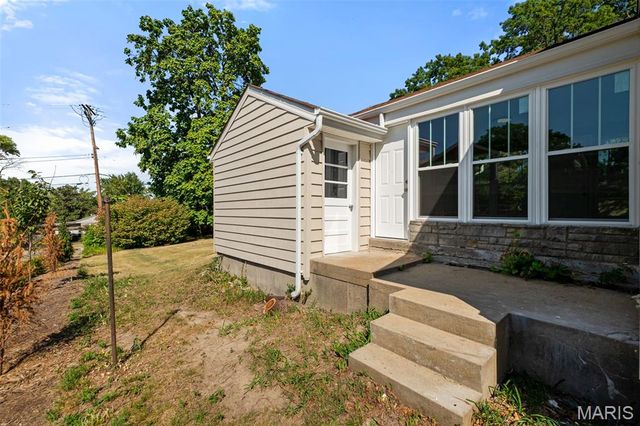 907 Edgar Road, St Louis, MO 63119