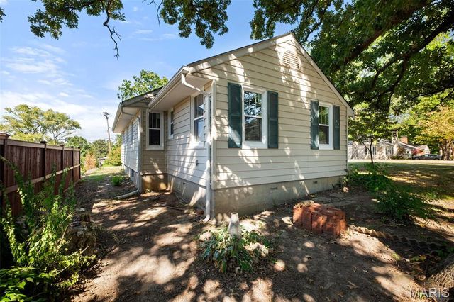 907 Edgar Road, St Louis, MO 63119