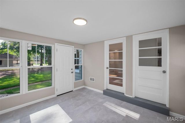 907 Edgar Road, St Louis, MO 63119