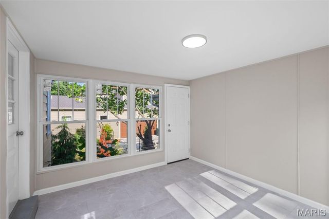 907 Edgar Road, St Louis, MO 63119