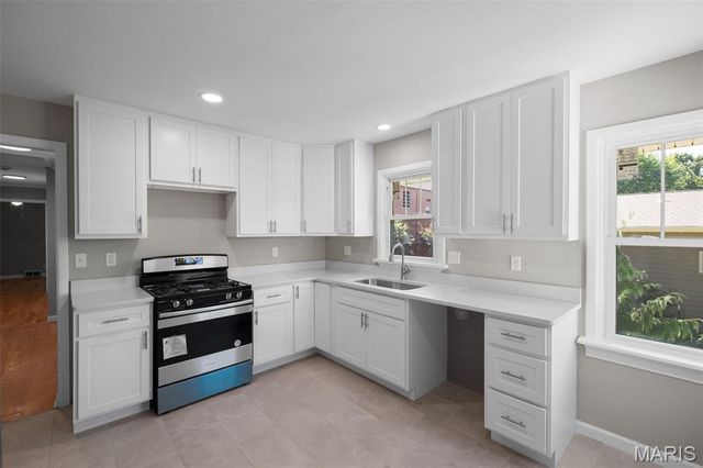 907 Edgar Road, St Louis, MO 63119