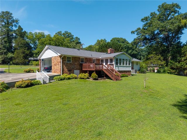706 Pinewood Drive, Pendleton, SC 29670