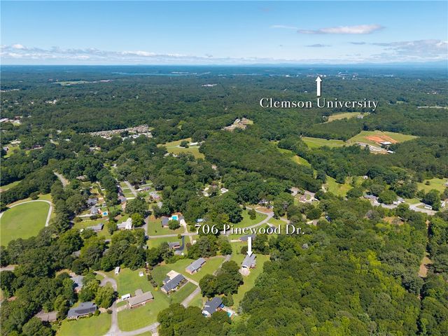 706 Pinewood Drive, Pendleton, SC 29670