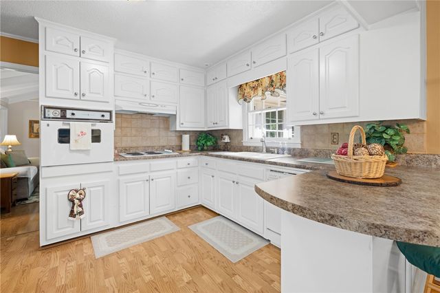 706 Pinewood Drive, Pendleton, SC 29670