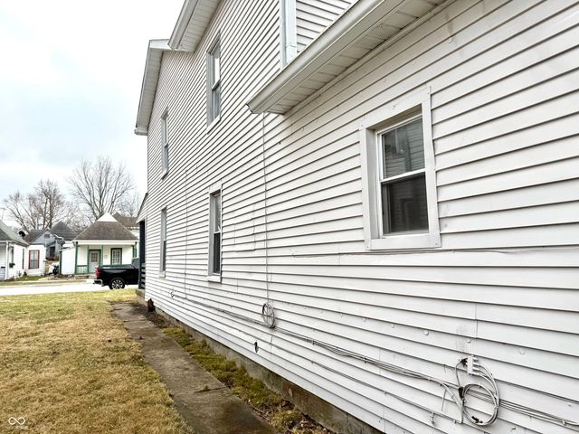 328-330 W Mechanic Street, Shelbyville, IN 46176