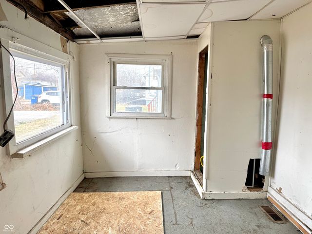 328-330 W Mechanic Street, Shelbyville, IN 46176