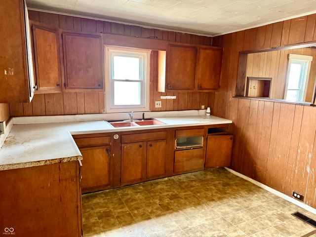 328-330 W Mechanic Street, Shelbyville, IN 46176