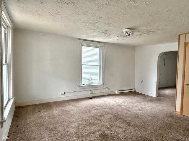 328-330 W Mechanic Street, Shelbyville, IN 46176