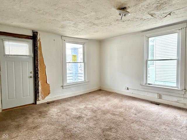 328-330 W Mechanic Street, Shelbyville, IN 46176