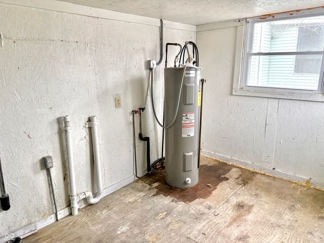 328-330 W Mechanic Street, Shelbyville, IN 46176
