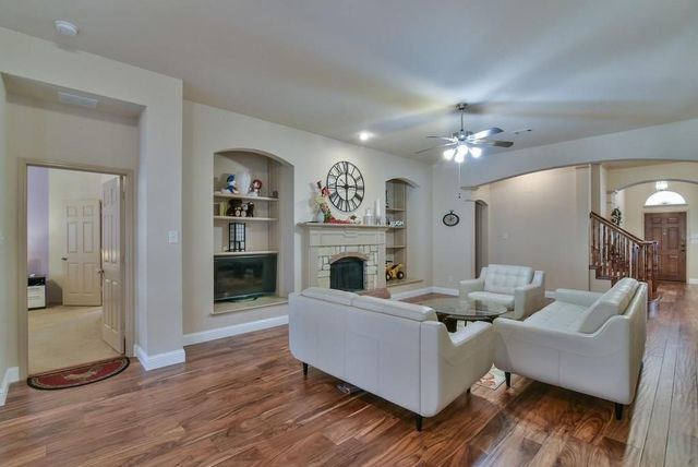 2705 Fox Creek Trail, Arlington, TX 76017