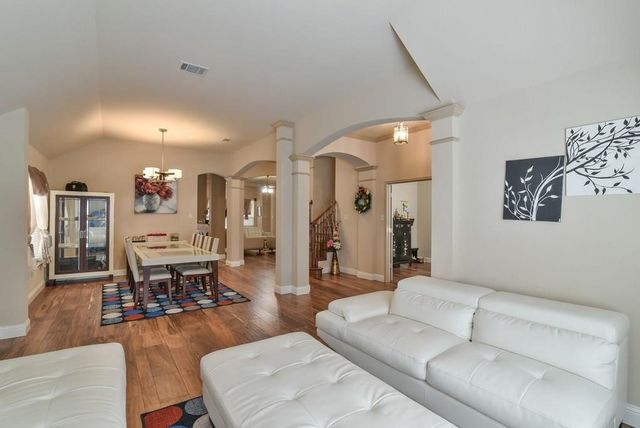 2705 Fox Creek Trail, Arlington, TX 76017