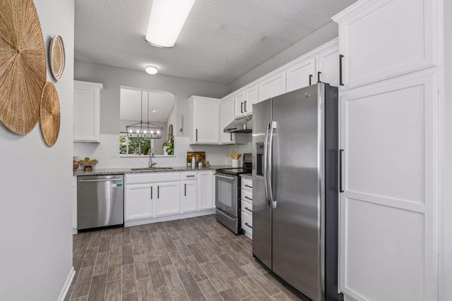11962 85th Place N, Maple Grove, MN 55369
