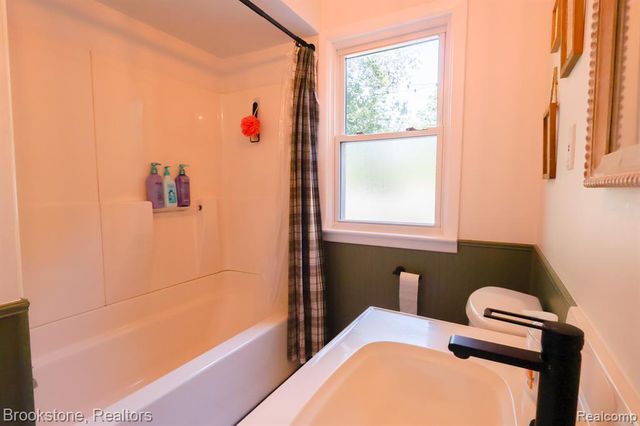 38276 Hamon Street, Harrison Twp, MI 48045