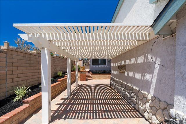 1301 Lakeside Lane, Huntington Beach, CA 92648