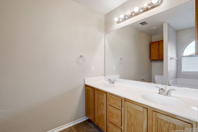 10248 CRYSTAL VIEW, Universal City, TX 78148