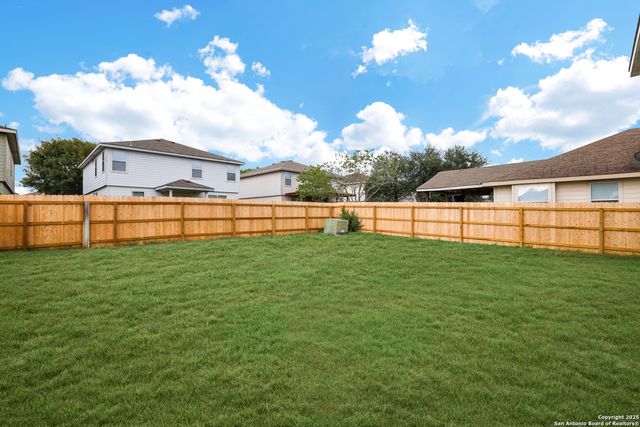 10248 CRYSTAL VIEW, Universal City, TX 78148