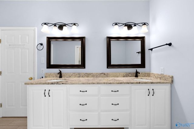 1504 Magnolia Drive NW, Hartselle, AL 35640