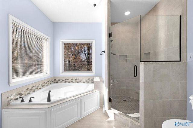 1504 Magnolia Drive NW, Hartselle, AL 35640