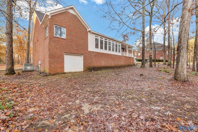 1504 Magnolia Drive NW, Hartselle, AL 35640