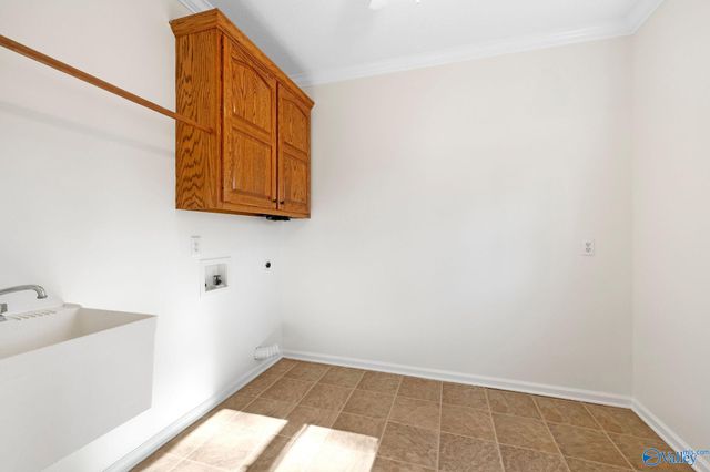 1504 Magnolia Drive NW, Hartselle, AL 35640