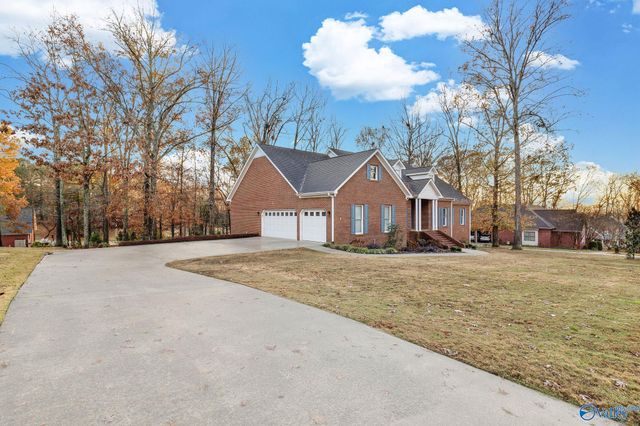 1504 Magnolia Drive NW, Hartselle, AL 35640