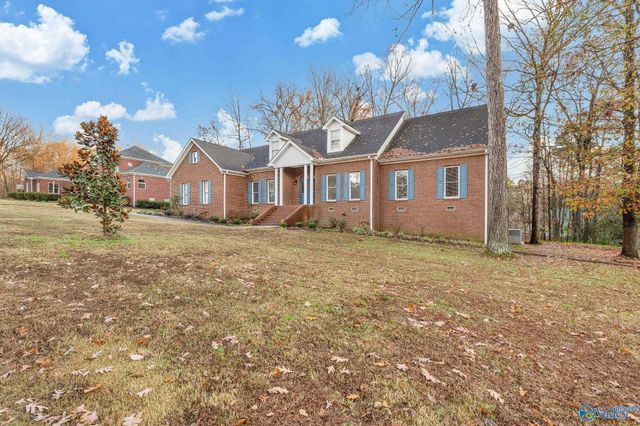 1504 Magnolia Drive NW, Hartselle, AL 35640