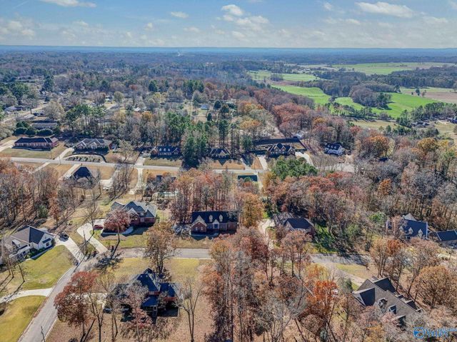 1504 Magnolia Drive NW, Hartselle, AL 35640