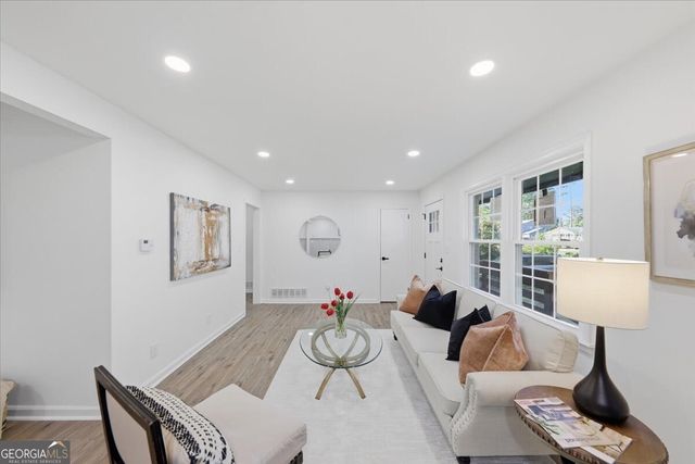 2082 Rosewood Road, Decatur, GA 30032