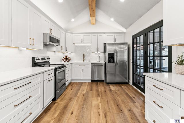 2733 N 127 Street, Omaha, NE 68164