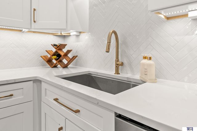 2733 N 127 Street, Omaha, NE 68164