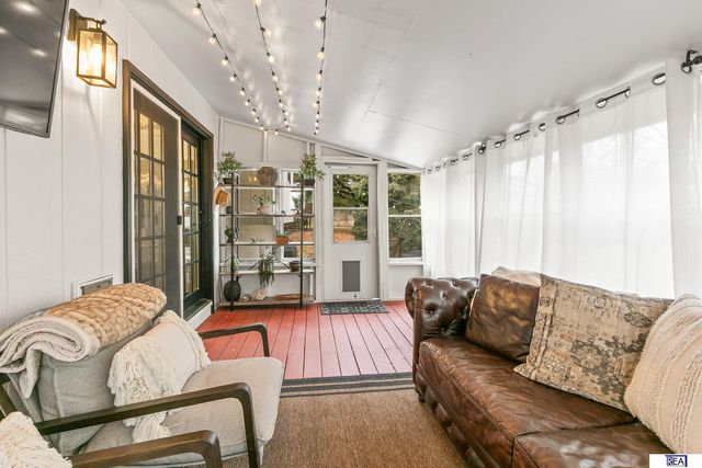 2733 N 127 Street, Omaha, NE 68164