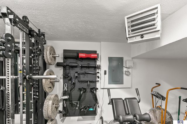 2733 N 127 Street, Omaha, NE 68164