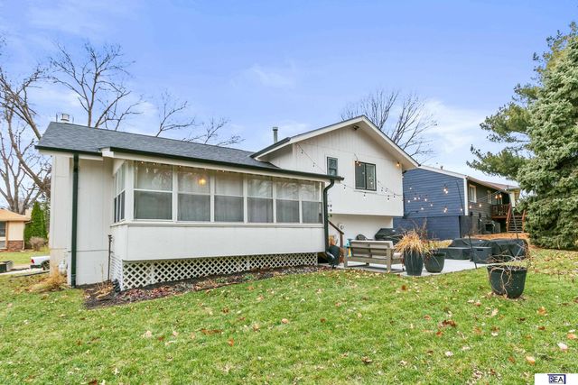 2733 N 127 Street, Omaha, NE 68164